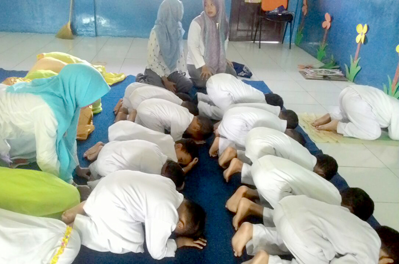 Latihan Sholat Berjamaah